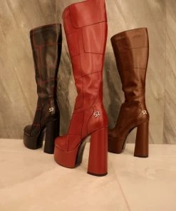 SHOP SO REAL Fashion Doll