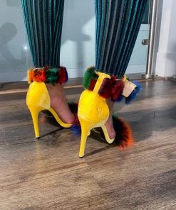 SHOP SO REAL Canary Snob Fur Sandals