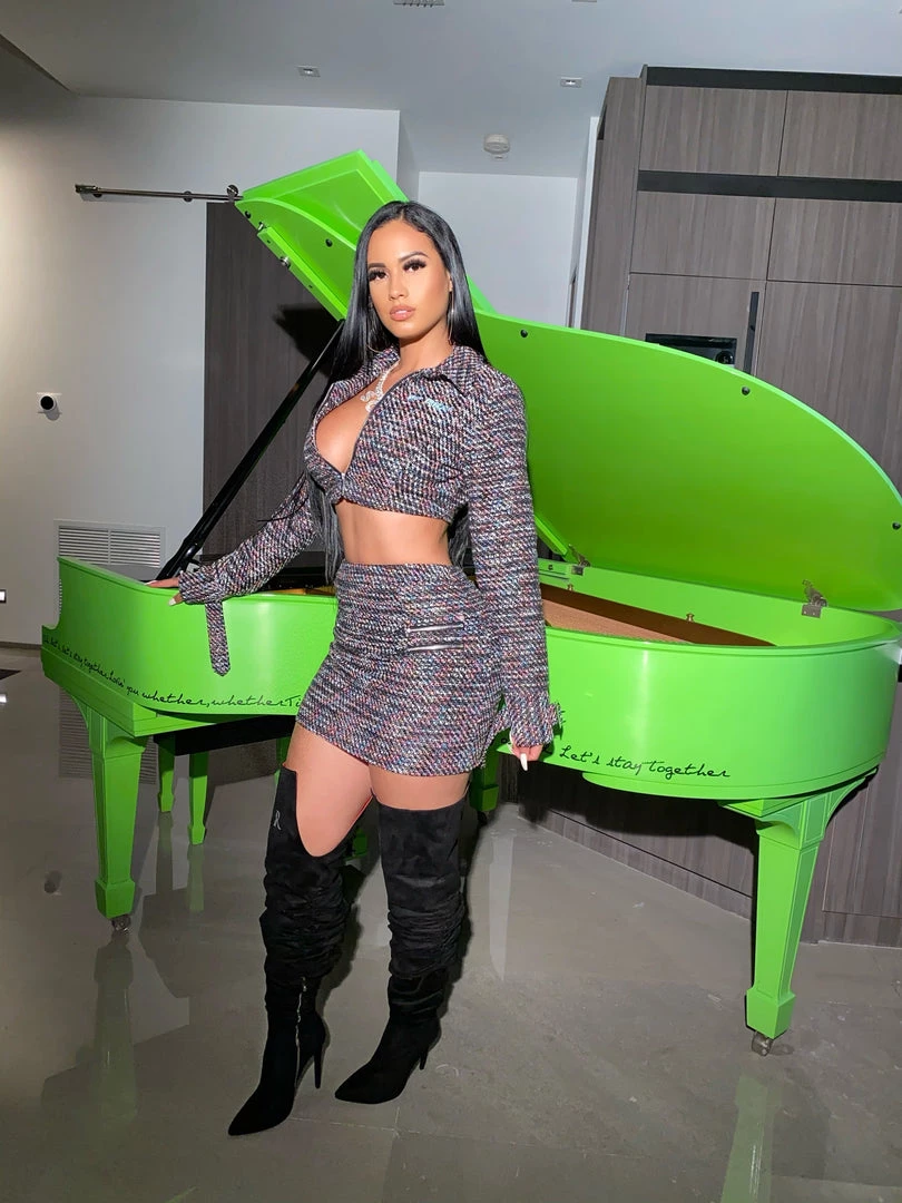 SHOP SO REAL Sets Mean Girl 2 SHOP SO REAL Sets Mean Girl