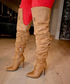 SHOP SO REAL Stacked Boots Brown