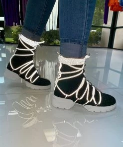 SHOP SO REAL Mob Ties Sneakers